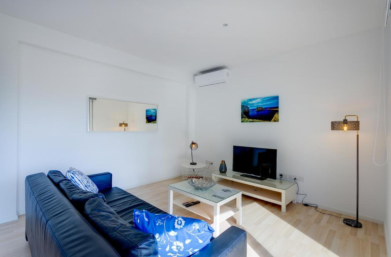 Apartment With Stunning Seaviews Sliema Ngoại thất bức ảnh