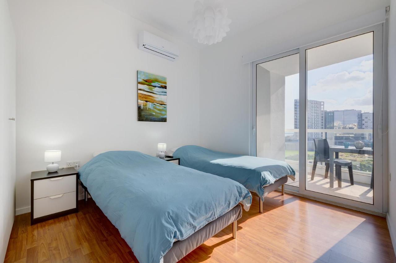 Apartment With Stunning Seaviews Sliema Ngoại thất bức ảnh